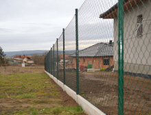 Montáž čtyřhranného pletiva a podhrabových desek – Hradec u Stoda Montáž čtyřhranného pletiva a podhrabových desek – Hradec u Stoda